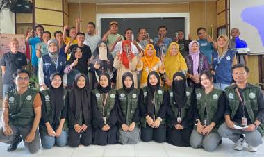 KKN Tematik 2 UNG Ajak Warga Tabongo Timur Olah Limbah Sacha Inchi dan Rumah Tangga Jadi Pupuk Cair Organik